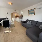 Apartment Kertbol A Balatonra *