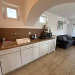 Kertbol A Balatonra Apartment