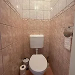 Kertbol A Balatonra Apartment Révfülöp