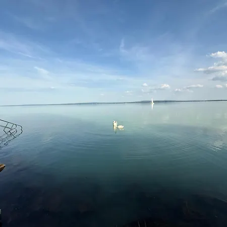 Apartamento Kertbol A Balatonra *