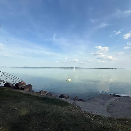 דירה Kertbol A Balatonra רבפולופ