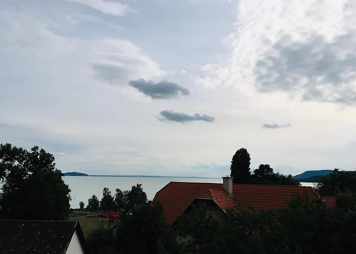 דירה Kertbol A Balatonra