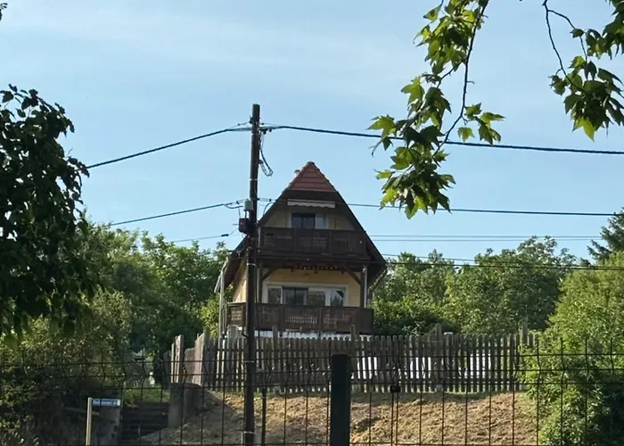 Kertbol A Balatonra רבפולופ