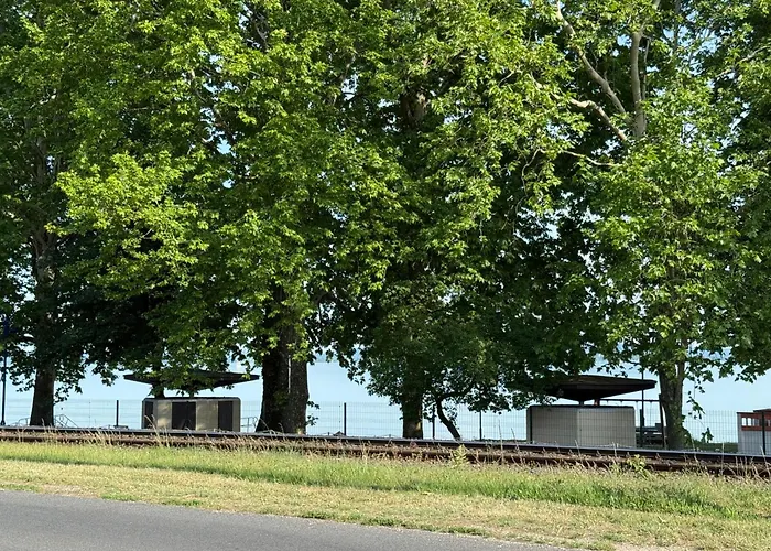 Kertbol A Balatonra *