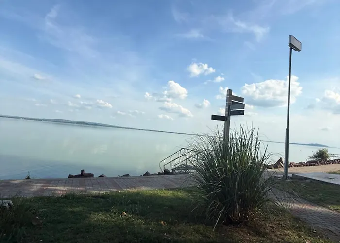 דירה Kertbol A Balatonra רבפולופ
