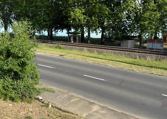 Kertbol A Balatonra